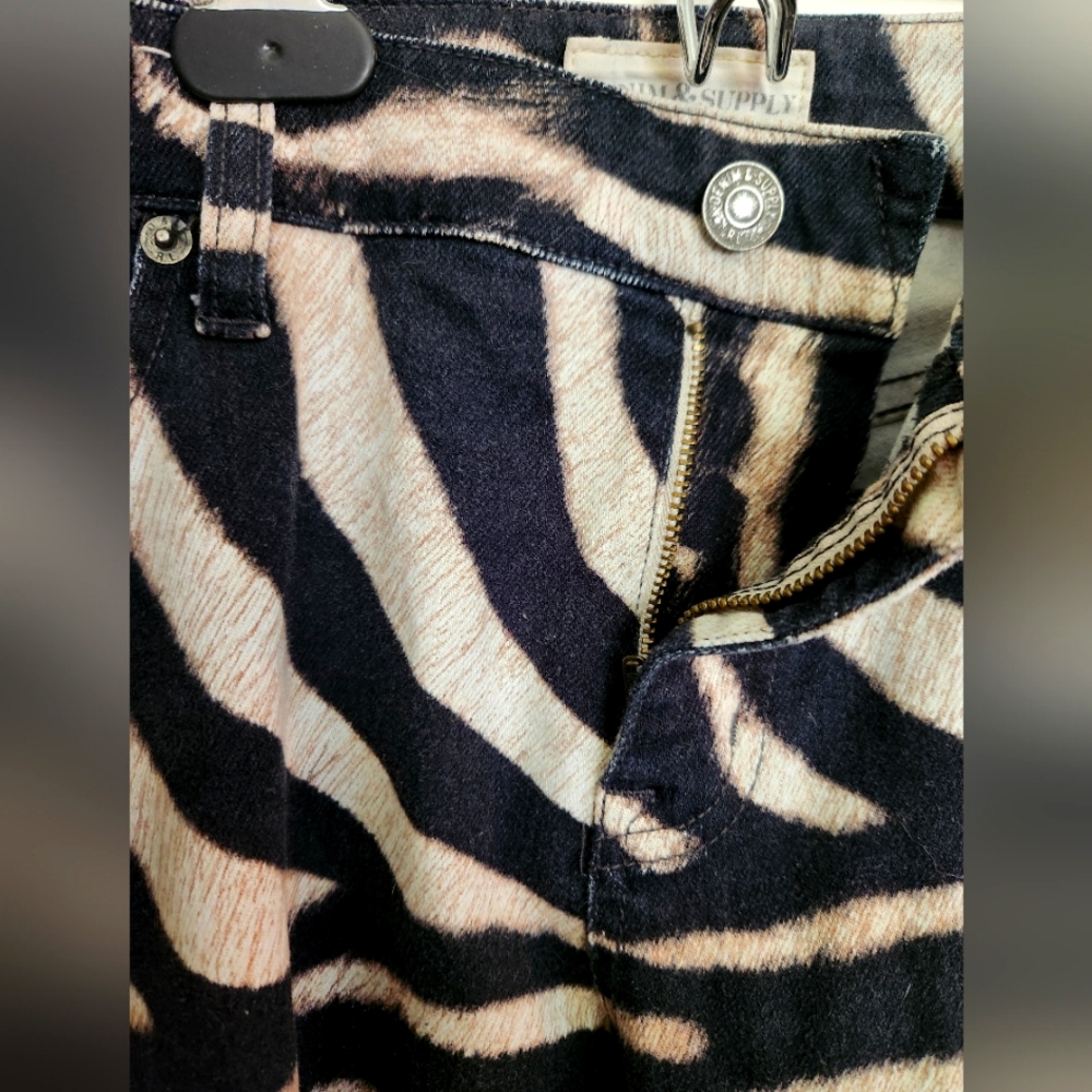Animal print zebra jeans all over rock and roll - Picture 7 of 12
